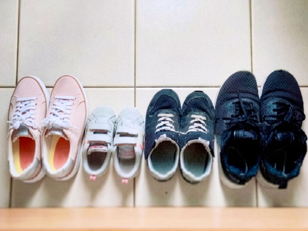 家族の靴
